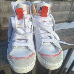 Nike Men's Blazer Mid 77 Jumbo sneakers, size 8.